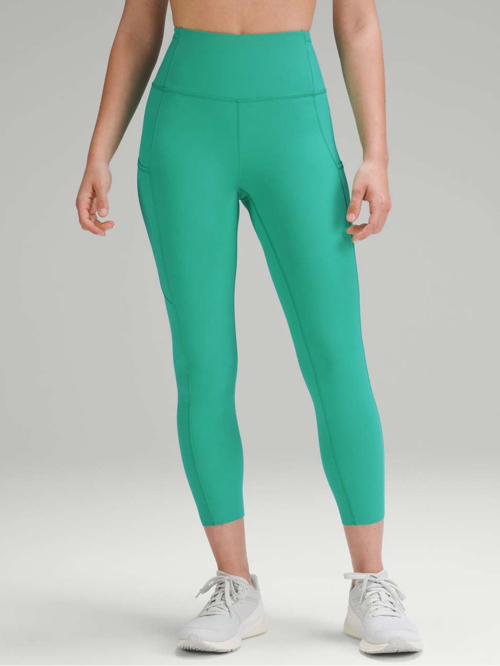 Lululemon size 6 Fast and Free High-Rise Crop 23" Kelly Green Pocket Leggings